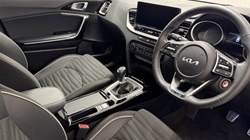 2024 (24) KIA CEED 1.5T GDi ISG 138 GT-Line 5dr 5645949