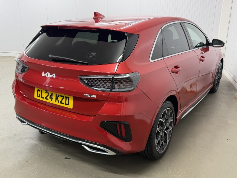 2024 (24) KIA CEED 1.5T GDi ISG 138 GT-Line 5dr 5645940