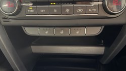 2024 (24) KIA CEED 1.5T GDi ISG 138 GT-Line 5dr 5645958