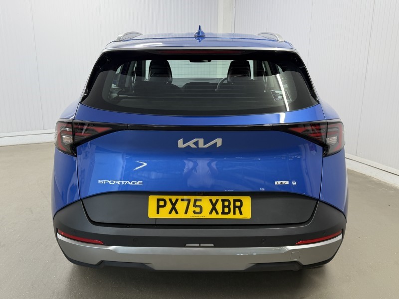 2025 (75) KIA SPORTAGE 1.6T GDi HEV Pure 5dr Auto 5605625