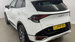 2024 (74) KIA SPORTAGE 1.6T GDi 207 HEV GT-Line 5dr Auto 5620951