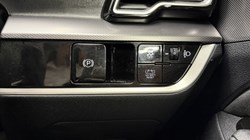 2024 (74) KIA SPORTAGE 1.6T GDi 207 HEV GT-Line 5dr Auto 5620987