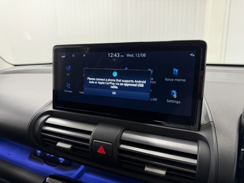 2025 (75) HYUNDAI INSTER 85kW 02 49kWh 5dr Auto 5707173