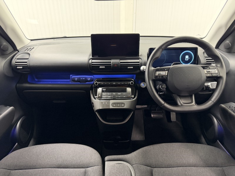 2025 (75) HYUNDAI INSTER 85kW 02 49kWh 5dr Auto 5707166