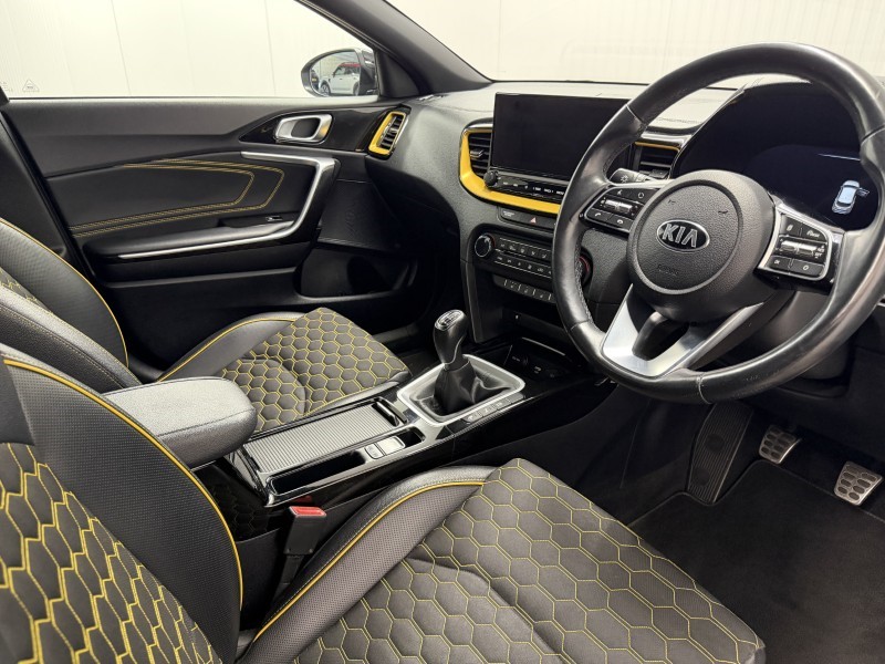 2020 (20) KIA XCEED 1.4T GDi ISG First Edition 5dr 5691176