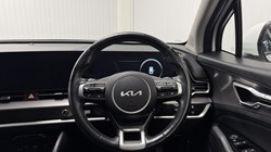 2022 (72) KIA SPORTAGE 1.6T GDi HEV 4 5dr Auto 5681912