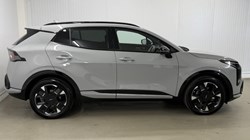 2025 (75) KIA SPORTAGE 1.6T GDi HEV GT-Line 5dr Auto 5698271