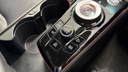 2023 (73) KIA SPORTAGE 1.6T GDi PHEV GT-Line S 5dr Auto AWD 5704488