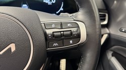 2023 (73) KIA SPORTAGE 1.6T GDi PHEV GT-Line S 5dr Auto AWD 5704493