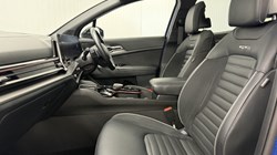 2023 (73) KIA SPORTAGE 1.6T GDi PHEV GT-Line S 5dr Auto AWD 5704464