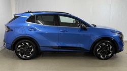 2023 (73) KIA SPORTAGE 1.6T GDi PHEV GT-Line S 5dr Auto AWD 5704498