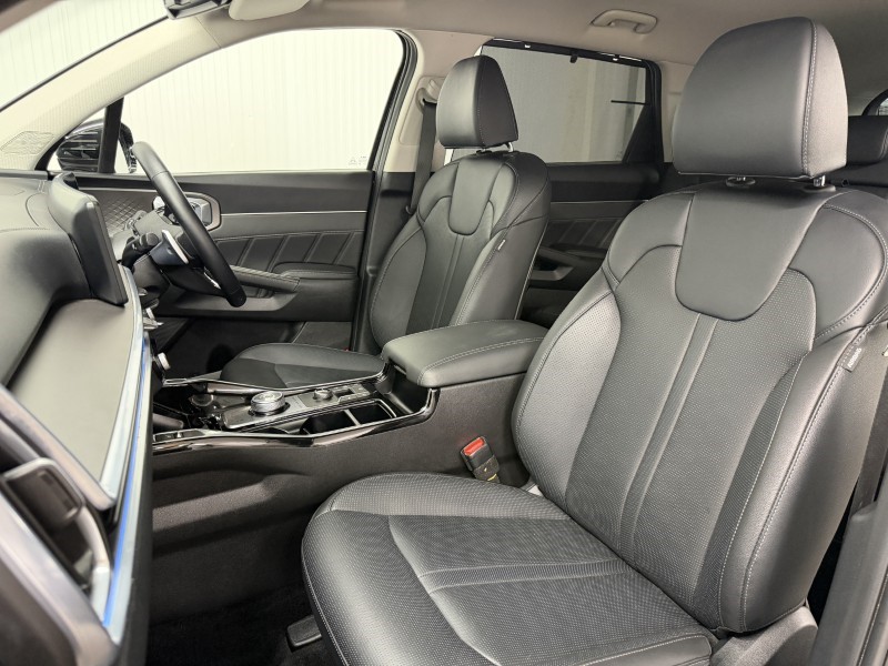 2025 (74) KIA SORENTO 1.6 T-GDi HEV 3 5dr Auto 5701763