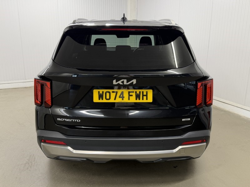 2025 (74) KIA SORENTO 1.6 T-GDi HEV 3 5dr Auto 5701754