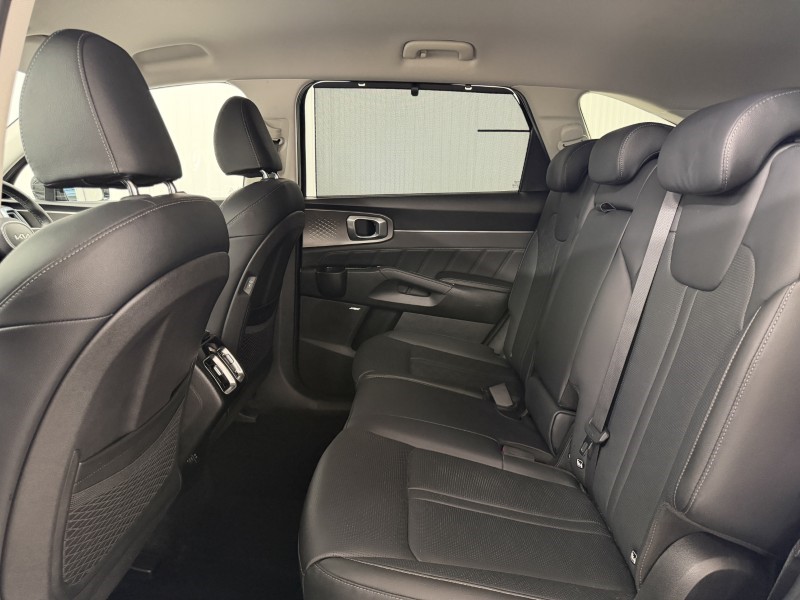 2025 (74) KIA SORENTO 1.6 T-GDi HEV 3 5dr Auto 5701761