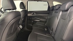 2025 (74) KIA SORENTO 1.6 T-GDi HEV 3 5dr Auto 5701761