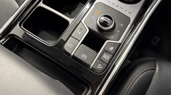 2025 (74) KIA SORENTO 1.6 T-GDi HEV 3 5dr Auto 5701788