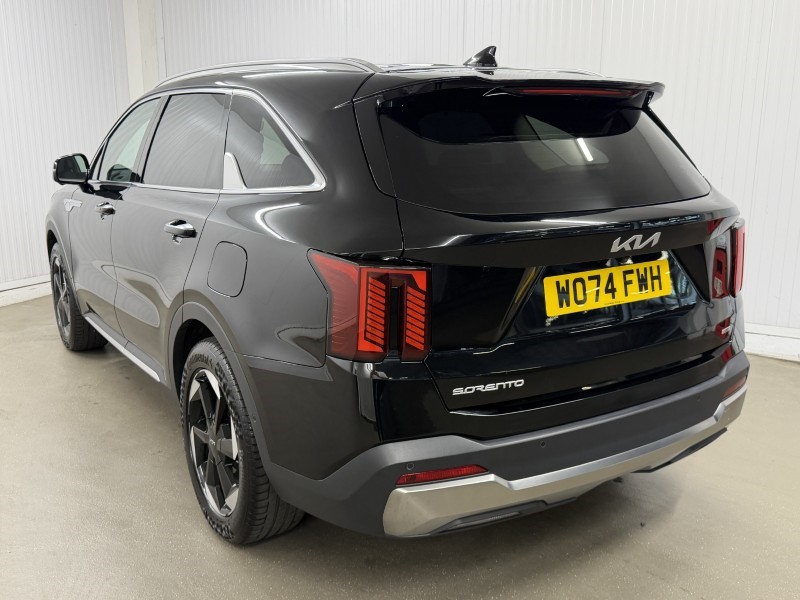 2025 (74) KIA SORENTO 1.6 T-GDi HEV 3 5dr Auto 5701752