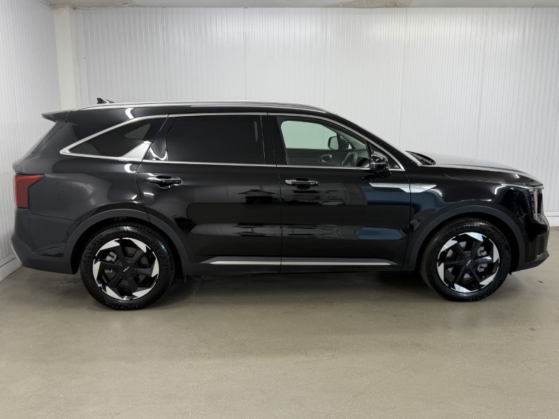 2025 (74) KIA SORENTO 1.6 T-GDi HEV 3 5dr Auto 5701797