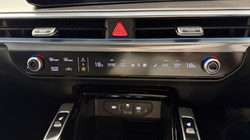 2025 (74) KIA SORENTO 1.6 T-GDi HEV 3 5dr Auto 5701783