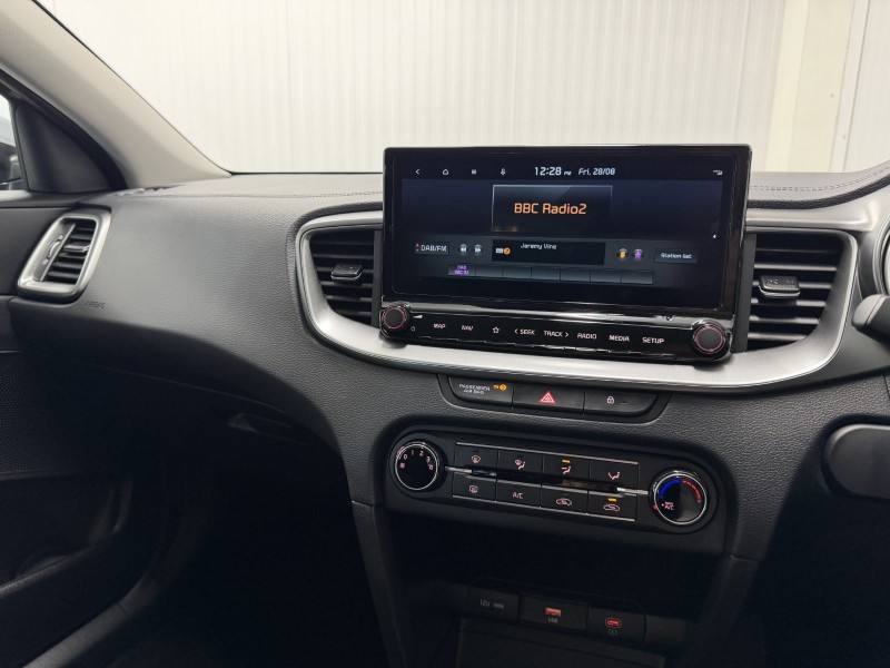 2024 (74) KIA CEED 1.5T GDi ISG 138 2 5dr 5761176