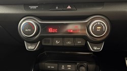 2020 (20) KIA STONIC 1.0T GDi 4 5dr Auto 5758646
