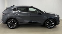 2025 (75) KIA SPORTAGE 1.6T GDi 241 PHEV GT-Line 5dr Auto AWD 5782366