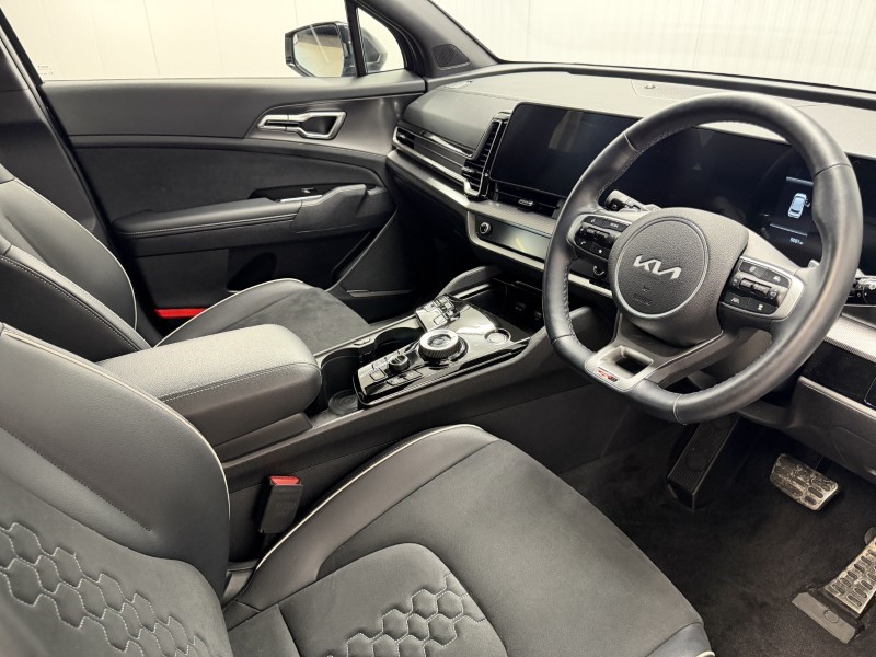 2025 (75) KIA SPORTAGE 1.6T GDi 241 PHEV GT-Line 5dr Auto AWD 5782342