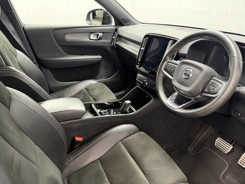 2020 (70) VOLVO XC40 1.5 T4 Recharge PHEV R DESIGN 5dr Auto 5788606