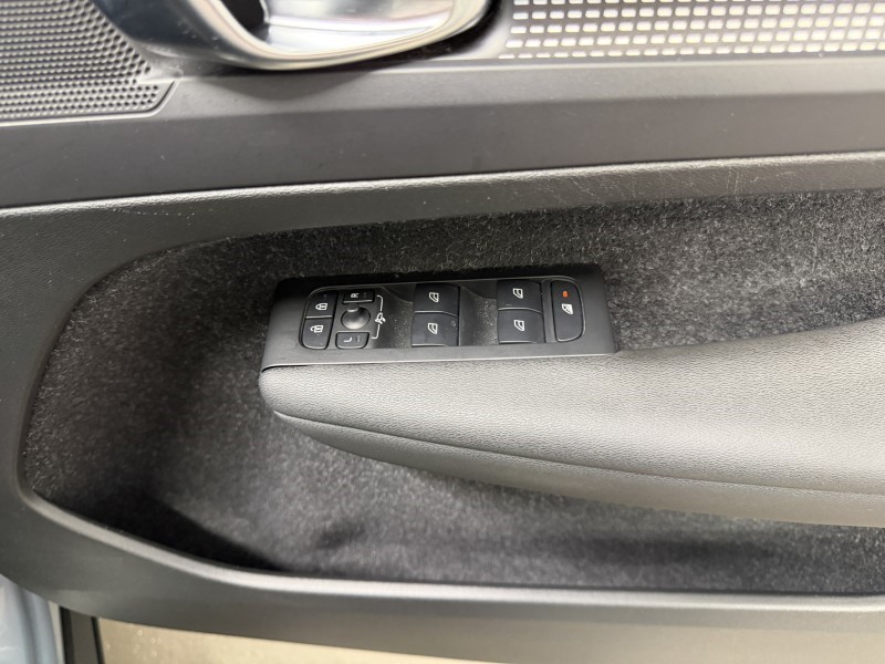 2020 (70) VOLVO XC40 1.5 T4 Recharge PHEV R DESIGN 5dr Auto 5788605