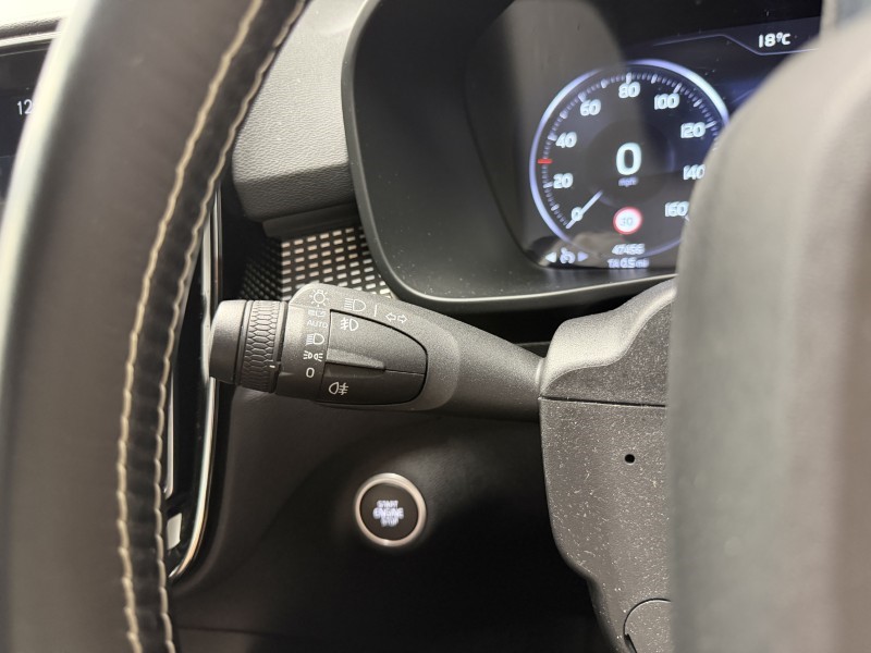 2020 (70) VOLVO XC40 1.5 T4 Recharge PHEV R DESIGN 5dr Auto 5788623