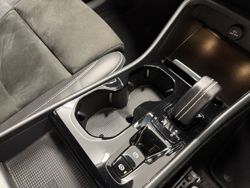 2020 (70) VOLVO XC40 1.5 T4 Recharge PHEV R DESIGN 5dr Auto 5788618