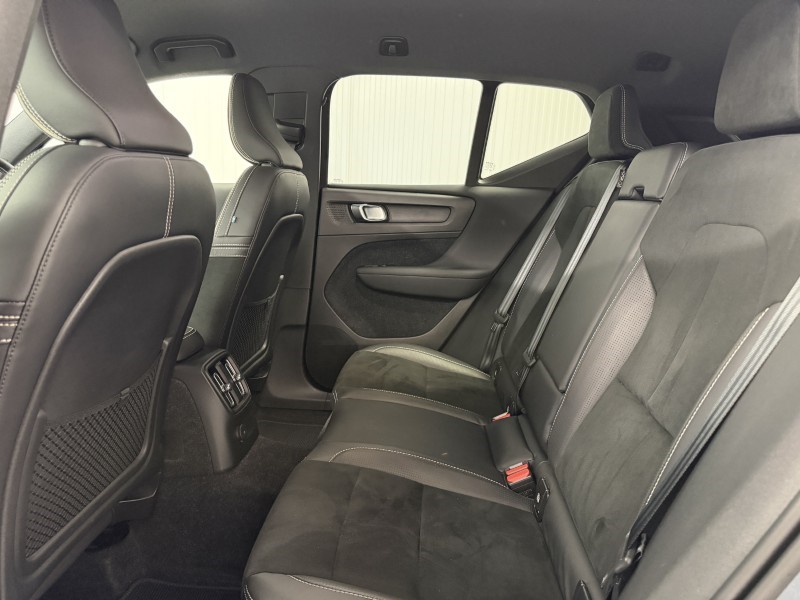 2020 (70) VOLVO XC40 1.5 T4 Recharge PHEV R DESIGN 5dr Auto 5788599