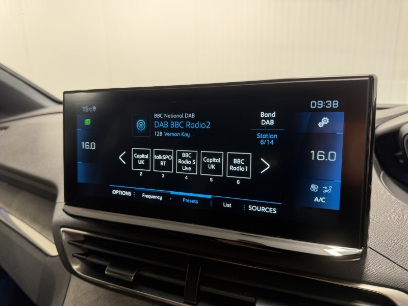 2021 (71) PEUGEOT 3008 1.6 PureTech 180 GT Premium 5dr EAT8 5831574