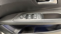 2021 (71) PEUGEOT 3008 1.6 PureTech 180 GT Premium 5dr EAT8 5831564