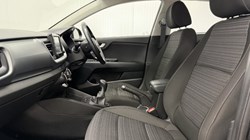 2020 (20) KIA STONIC 1.0T GDi 2 5dr 5856405