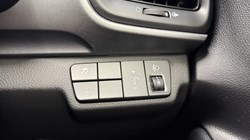 2020 (20) KIA STONIC 1.0T GDi 2 5dr 5856427