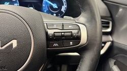 2025 (25) KIA SPORTAGE 1.6T GDi 207 HEV 3 5dr Auto 5842442