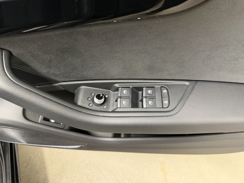 2024 (24) AUDI A4 35 TFSI Black Edition 5dr S Tronic 5865691