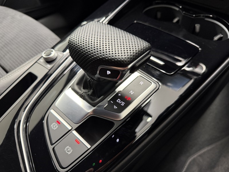 2024 (24) AUDI A4 35 TFSI Black Edition 5dr S Tronic 5865704