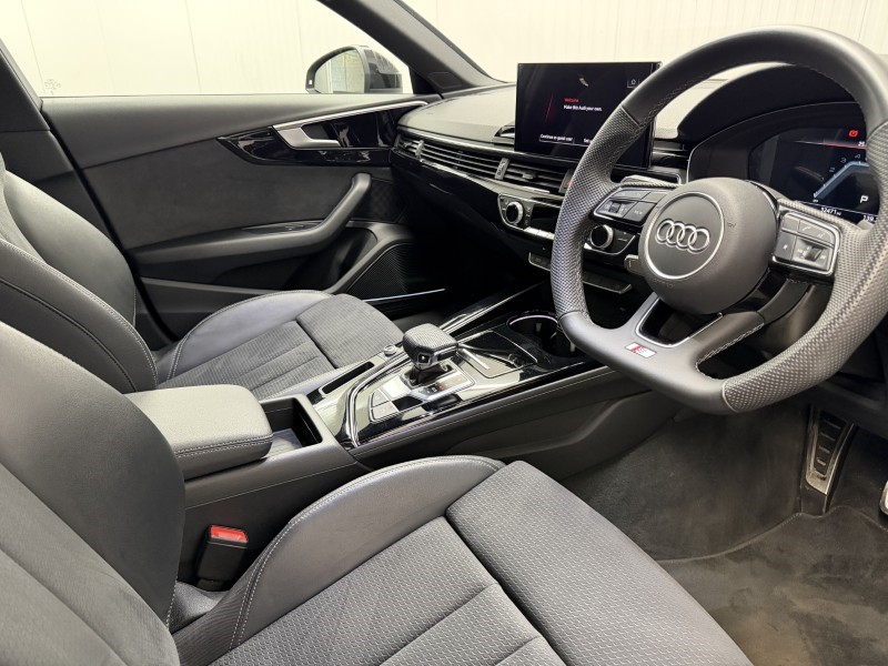 2024 (24) AUDI A4 35 TFSI Black Edition 5dr S Tronic 5865692