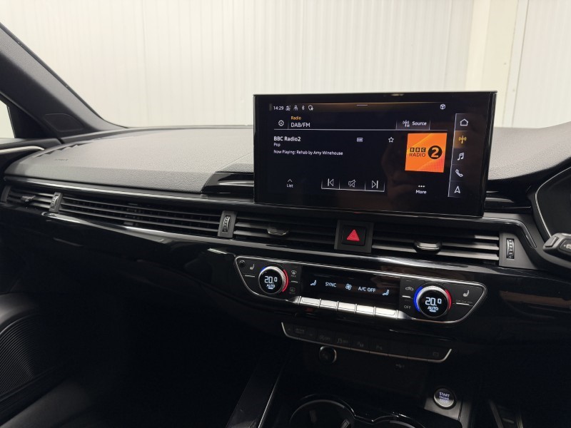 2024 (24) AUDI A4 35 TFSI Black Edition 5dr S Tronic 5865693