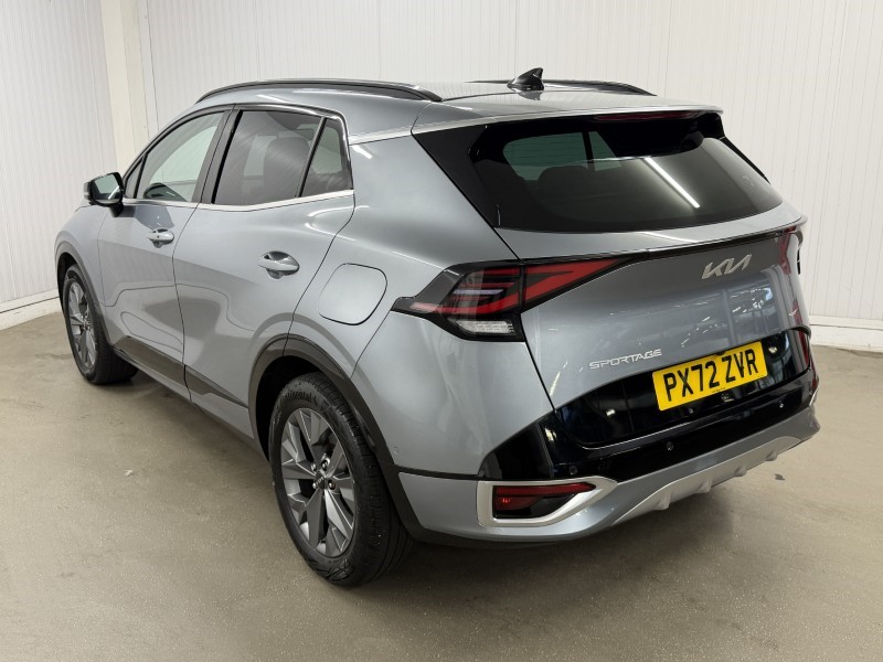 2022 (72) KIA SPORTAGE 1.6T GDi HEV GT-Line S 5dr Auto 5872429