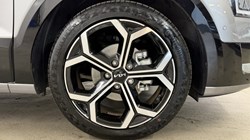 2025 (75) KIA NIRO 1.6 GDi 127 Hybrid 4 5dr DCT 5868884