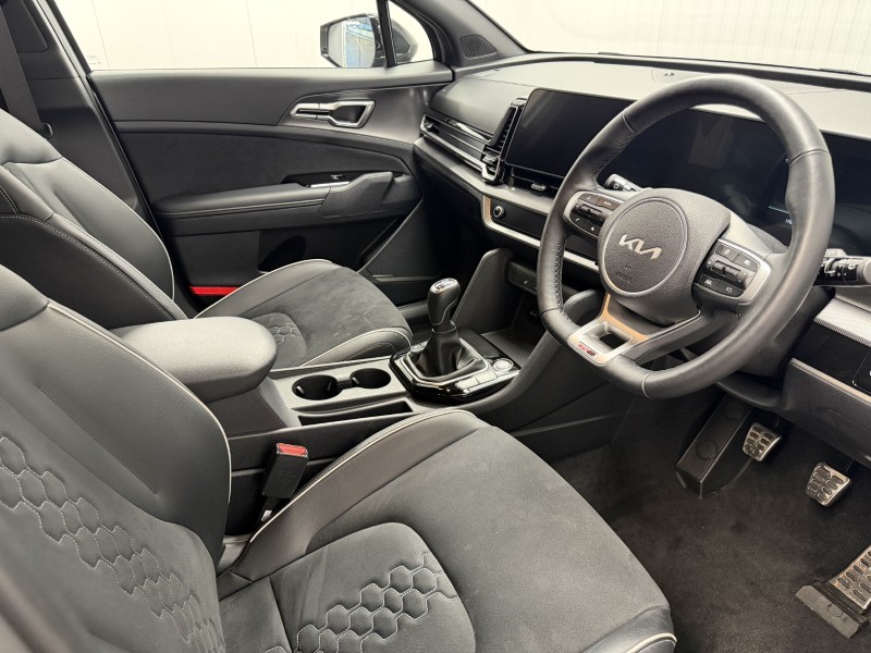 2024 (24) KIA SPORTAGE 1.6T GDi ISG GT-Line 5dr 5870874
