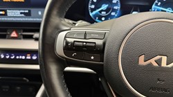 2023 (73) KIA SPORTAGE 1.6T GDi PHEV 3 5dr Auto AWD 5898087