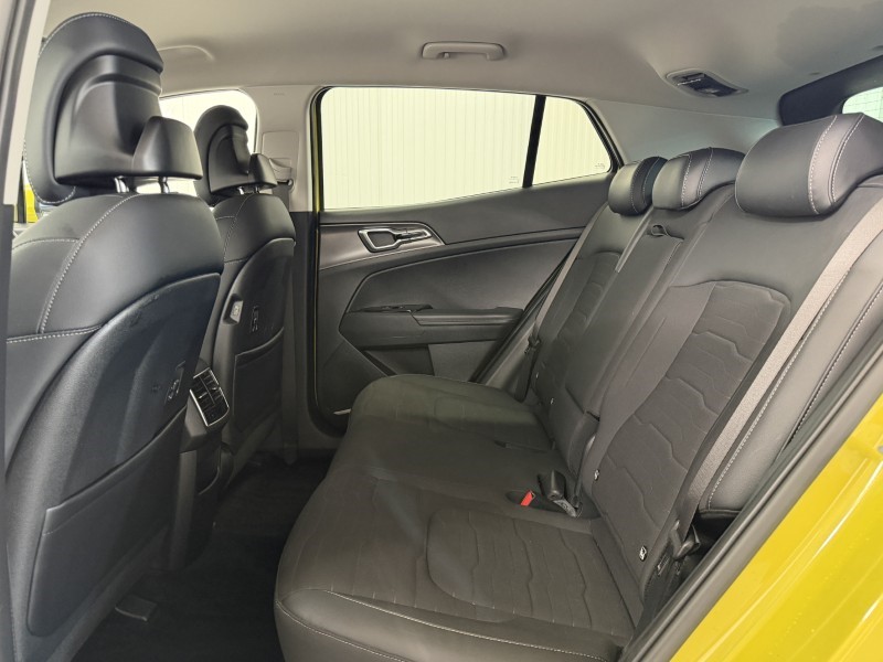 2023 (73) KIA SPORTAGE 1.6T GDi PHEV 3 5dr Auto AWD 5898062