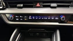 2023 (73) KIA SPORTAGE 1.6T GDi PHEV 3 5dr Auto AWD 5898079