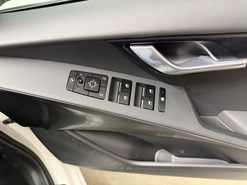 2023 (73) KIA NIRO 1.6 GDi Hybrid 3 5dr DCT 5899601