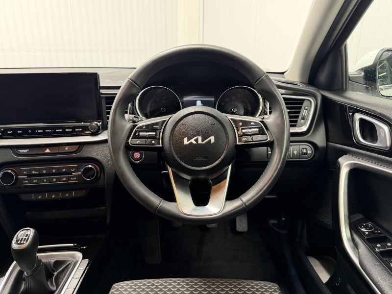 2025 (25) KIA XCEED 1.5T GDi ISG 138 3 5dr 5905839