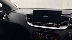 2025 (25) KIA XCEED 1.5T GDi ISG 138 3 5dr 5905842